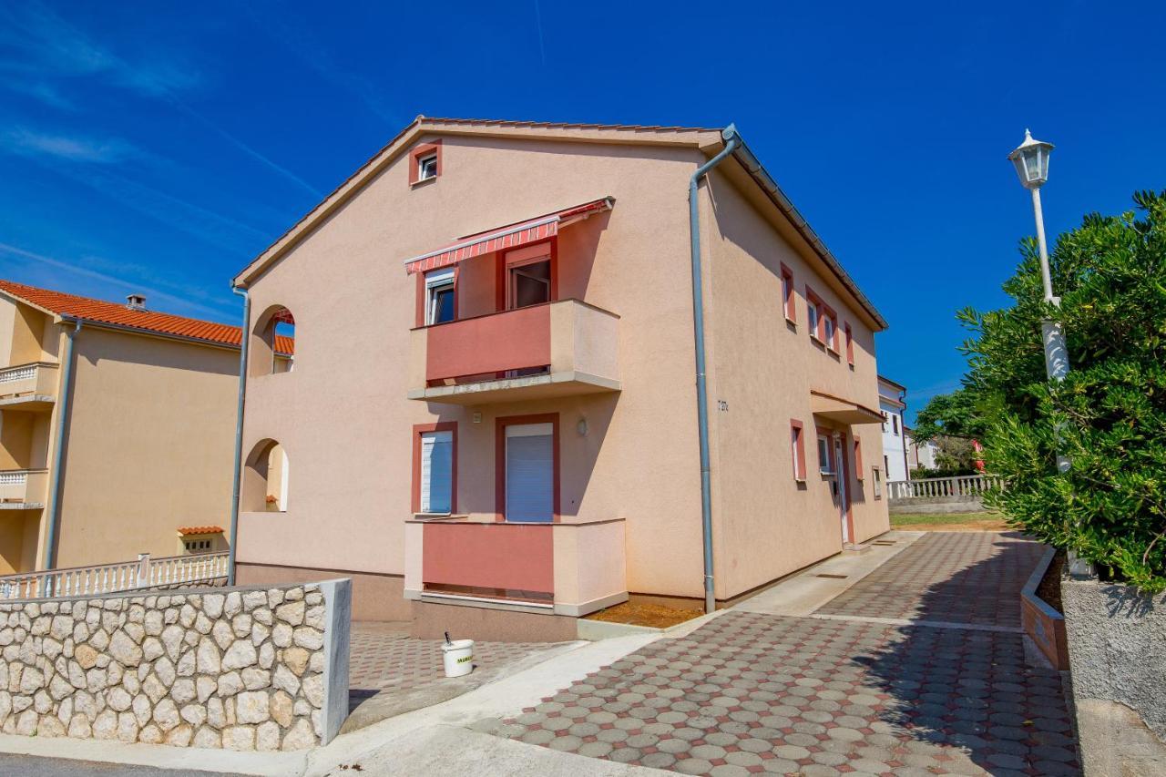 Apartment Tonka Barbat na Rabu Екстер'єр фото